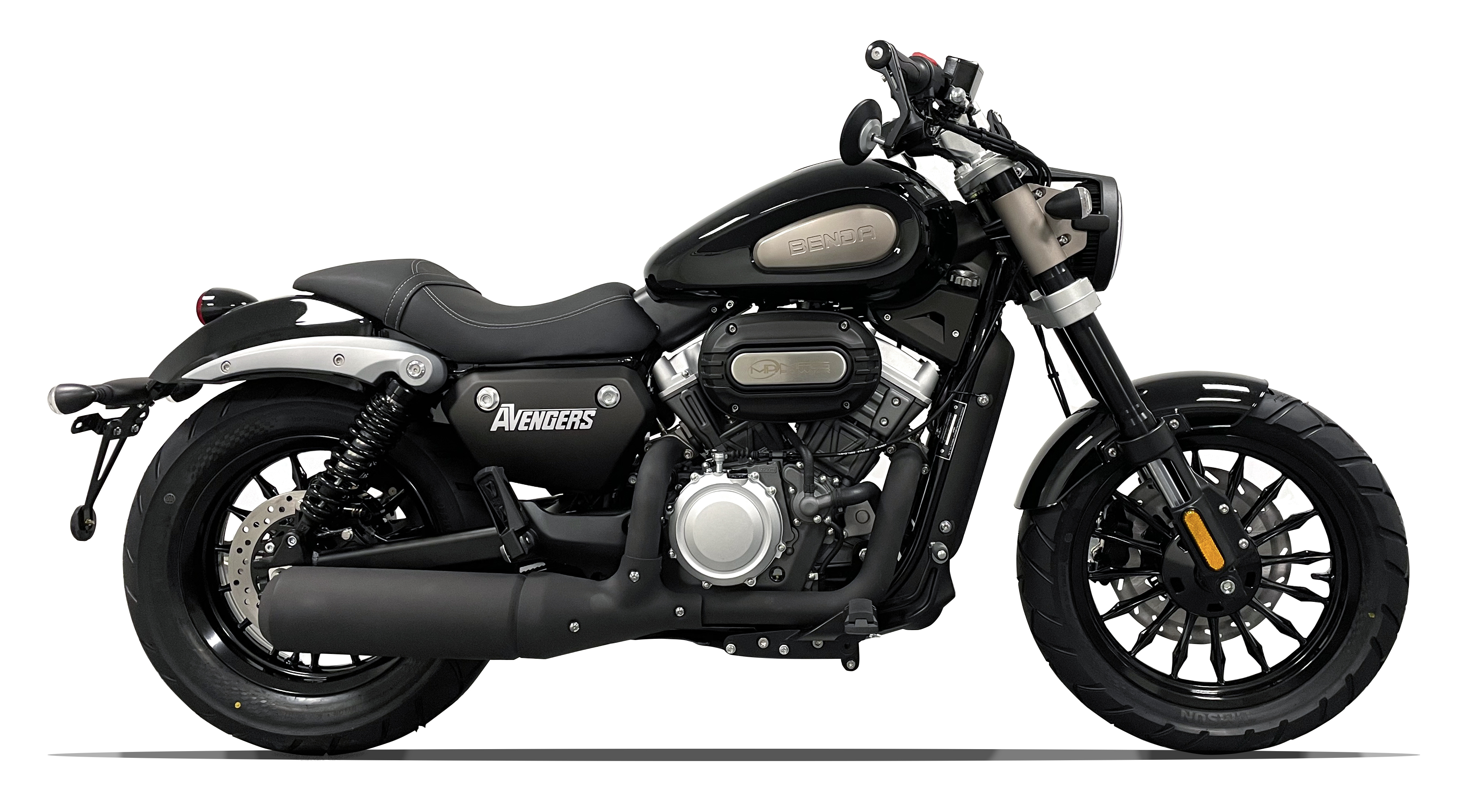 Magpower Avengers 125 cm³ noire brillante vue profil